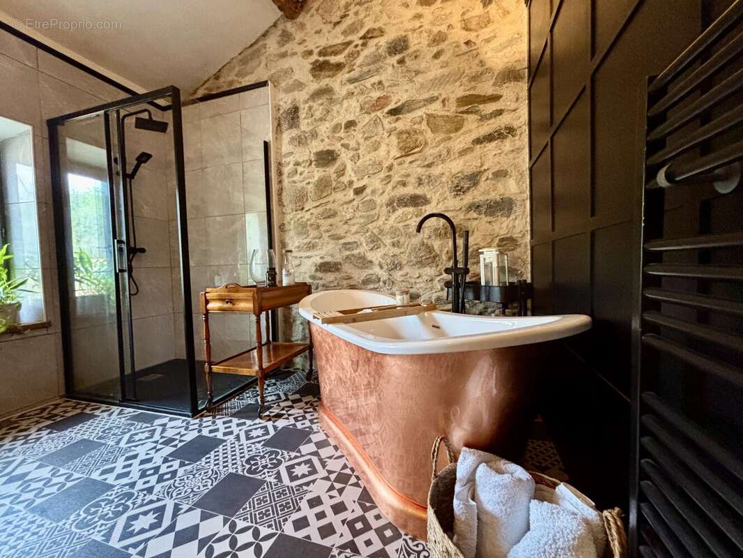 Maison à CAUNES-MINERVOIS