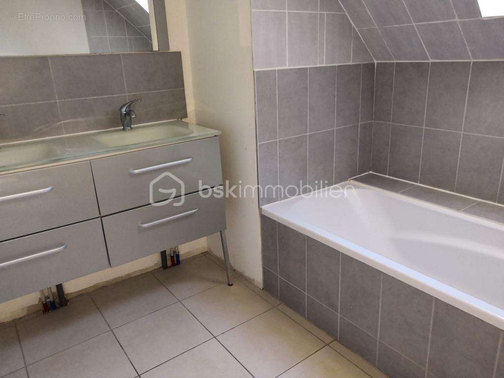 Appartement à ANGERVILLE