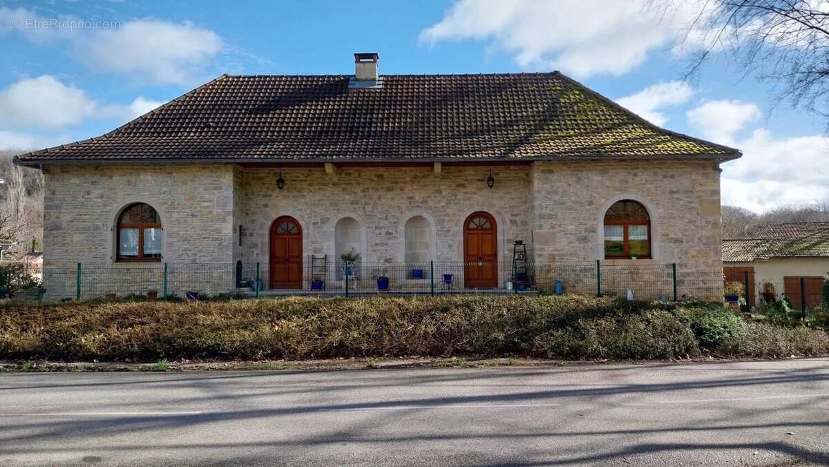 Maison à CAYLUS