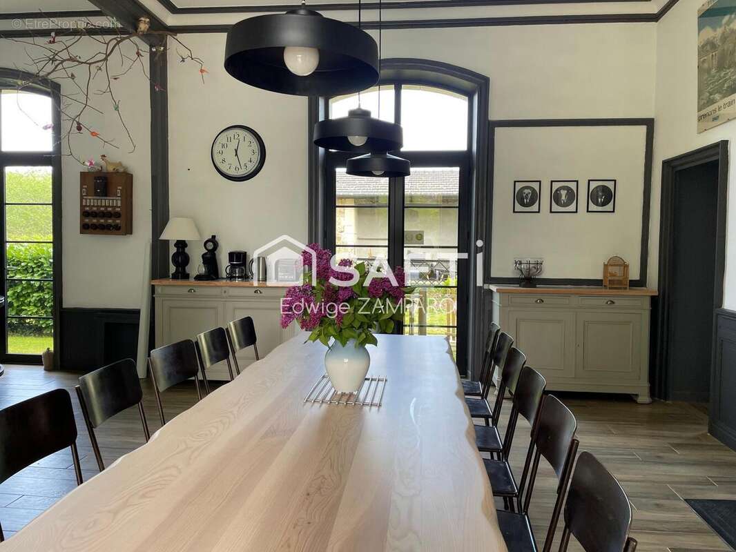 Maison 379 m² à Champagnac-La-Riviere  - photo 4