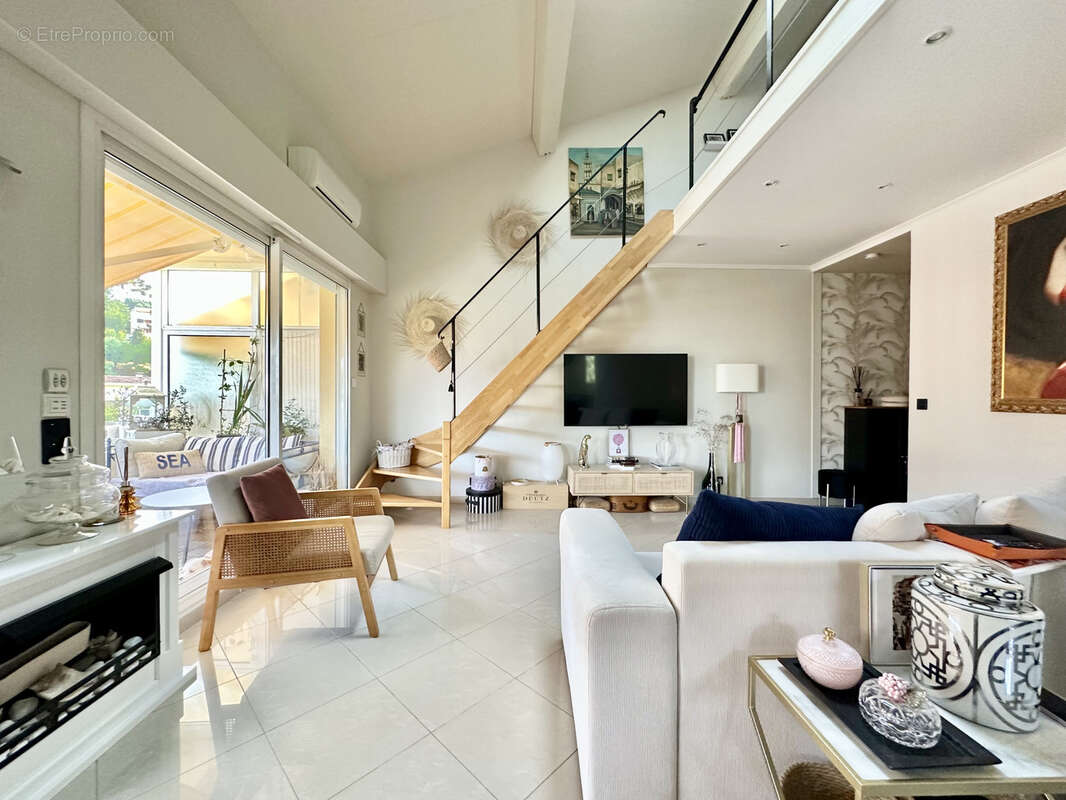 Appartement à ROQUEBRUNE-CAP-MARTIN