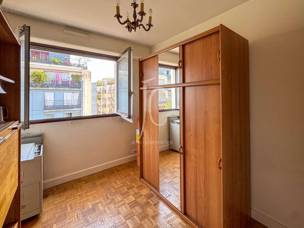 Appartement à PARIS-19E