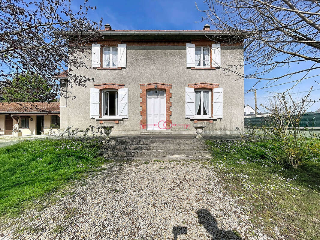 Maison à VAL-DE-VESLE