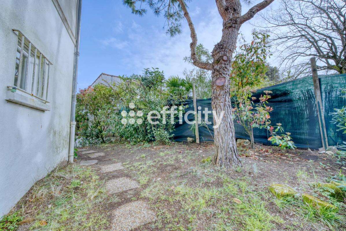 Maison à SAINT-GEORGES-DE-DIDONNE