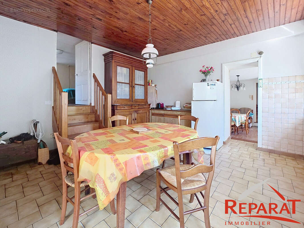 Maison à OBJAT