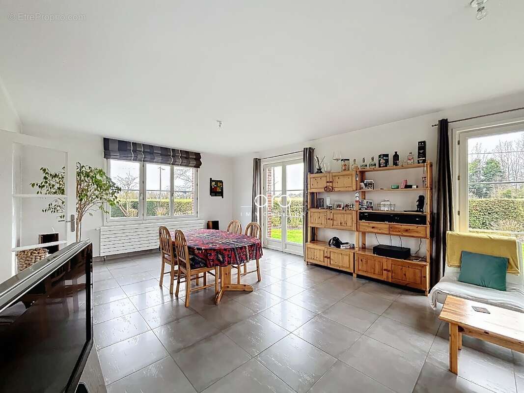 Maison 140 m² à Genech  - photo 4