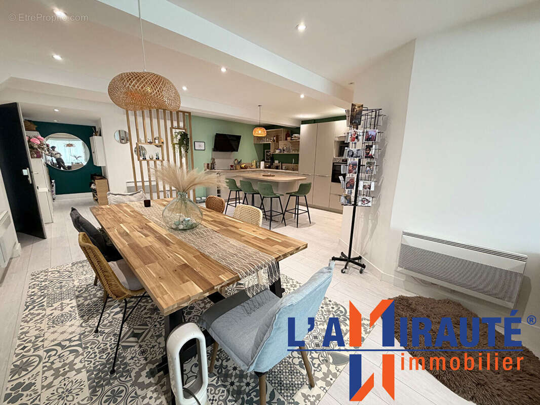 Appartement à SARTROUVILLE