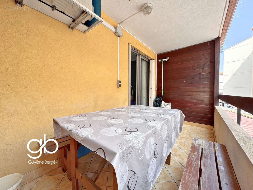 Studio cabine / grande terrasse / climatise / centre du cap d’agde - photo 9