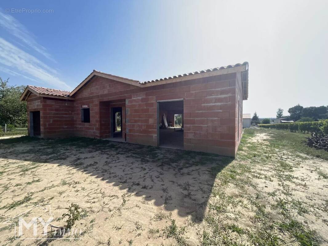 Maison à SAINT-MAGNE-DE-CASTILLON