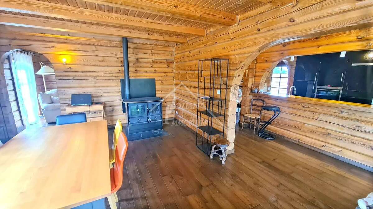 Maison en bois de 220 m² avec grand jardin à 11 min de Moulins, MARIGNY 03 - photo 7