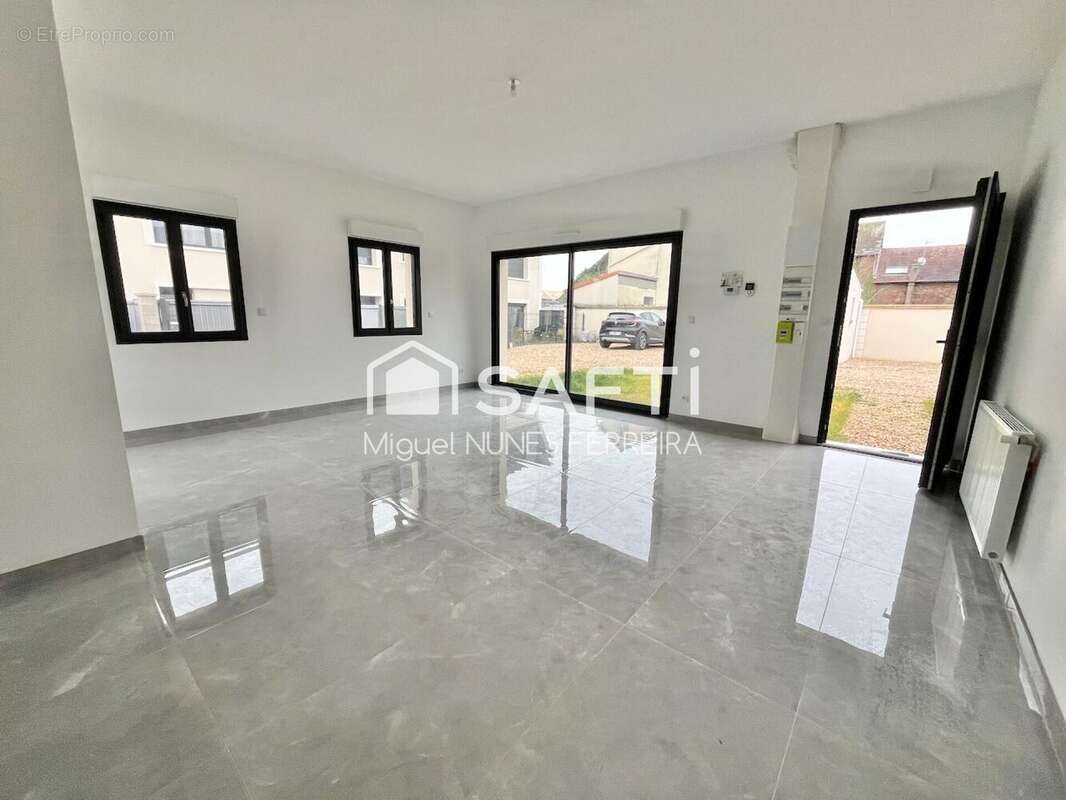 Maison 83 m² à Oissel  - photo 3