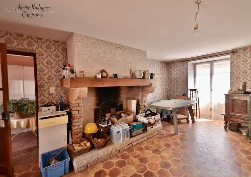 Maison à vendre 8 pièces VERGISSON (71) - photo 13