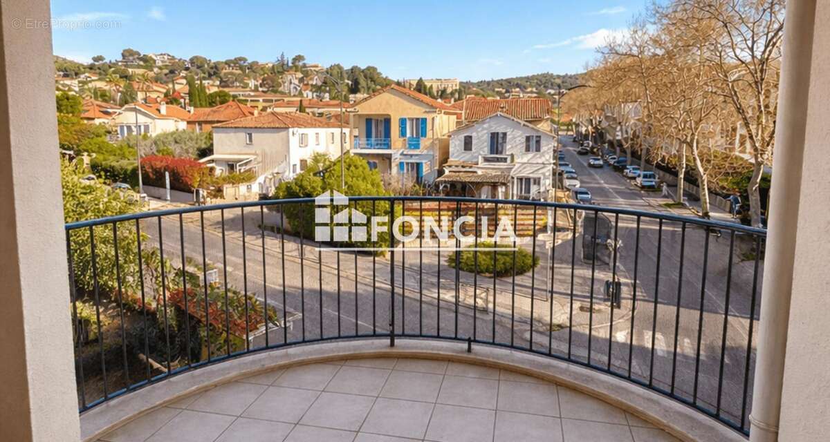 Appartement à HYERES