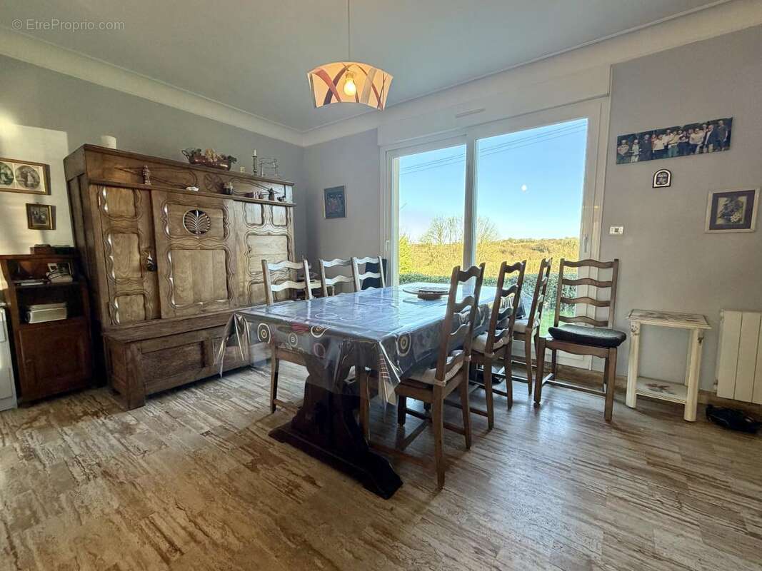 Maison à PLOUNEOUR-MENEZ