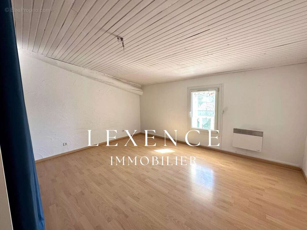 Maison à LA FARE-LES-OLIVIERS