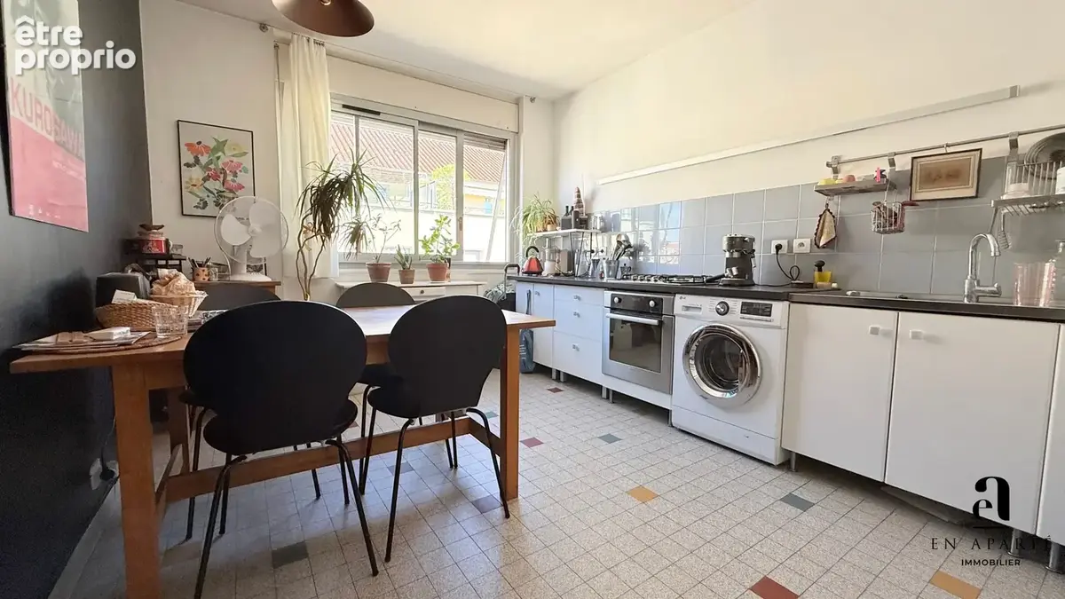 Grand appartement T3 très lumineux au dernier étage, traversant Est/Ouest - photo 6