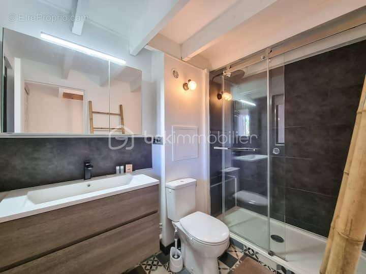 Appartement à BORMES-LES-MIMOSAS