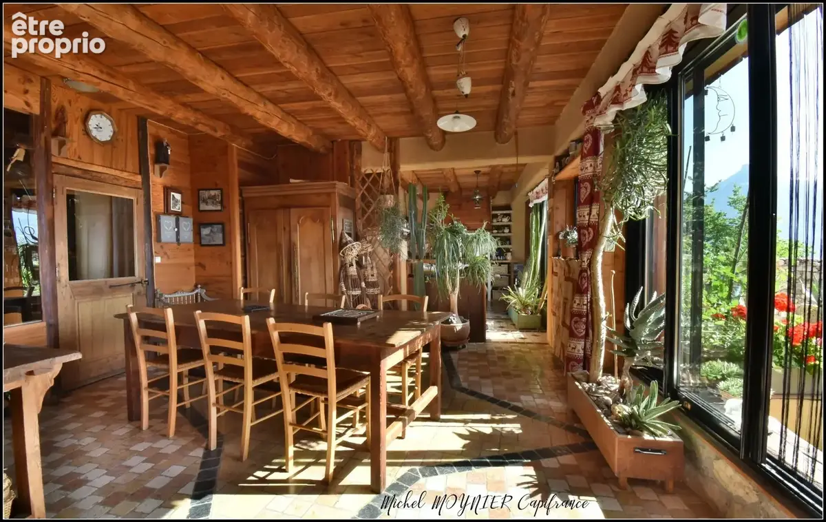 Aux Seyes, commune de Champcella, grande maison de montagne rénovée pour résidence principale, gîte ou chambres d’hôtes - photo 5