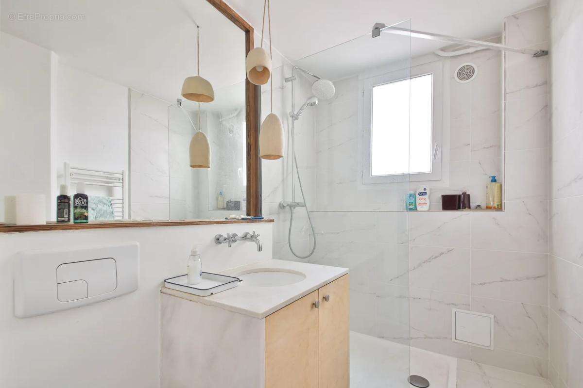 Appartement à PARIS-10E