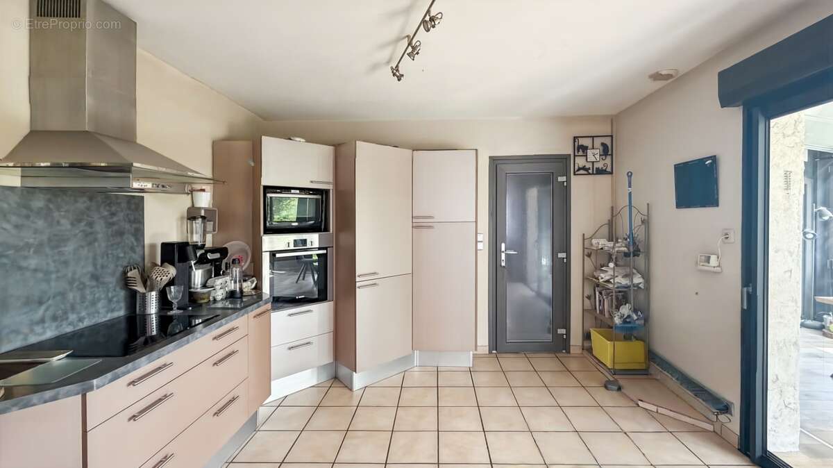 Maison individuelle à rafraîchir - photo 10