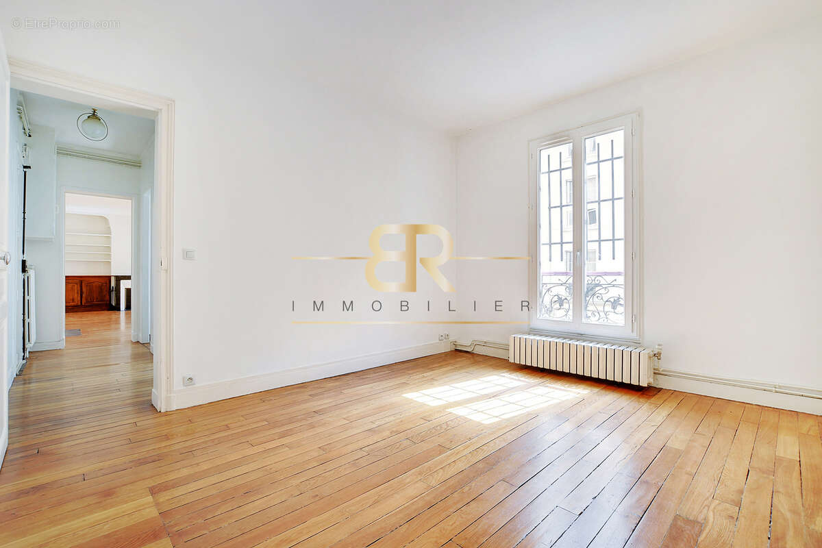 Appartement à PARIS-19E