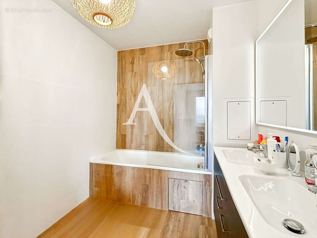 Appartement à ELANCOURT