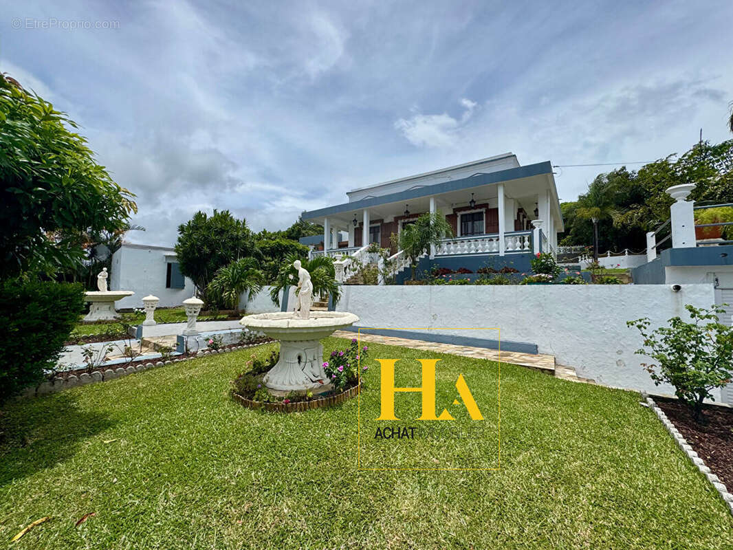 Maison à SAINT-DENIS