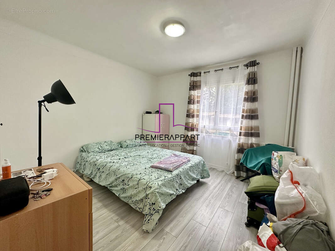 Appartement à SARTROUVILLE