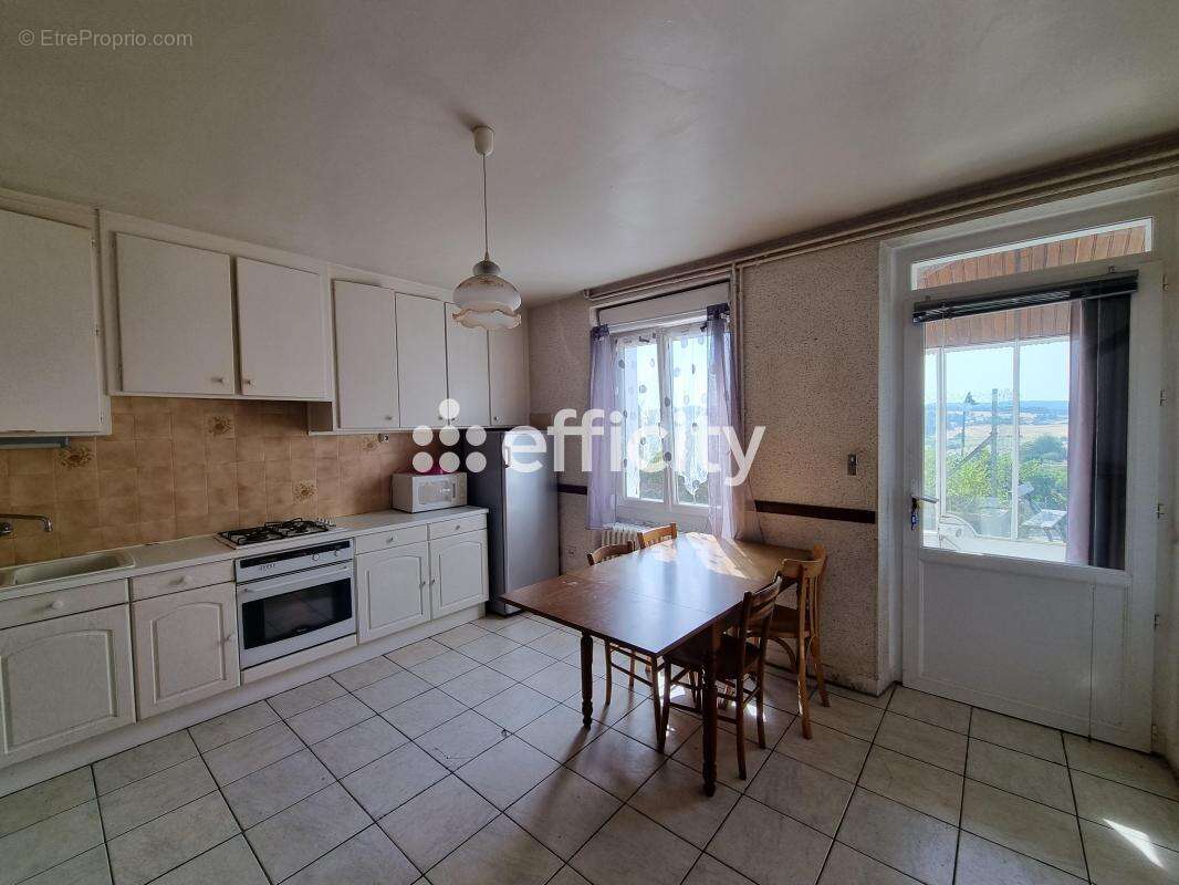 Maison à SAINT-ALBAN-SUR-LIMAGNOLE