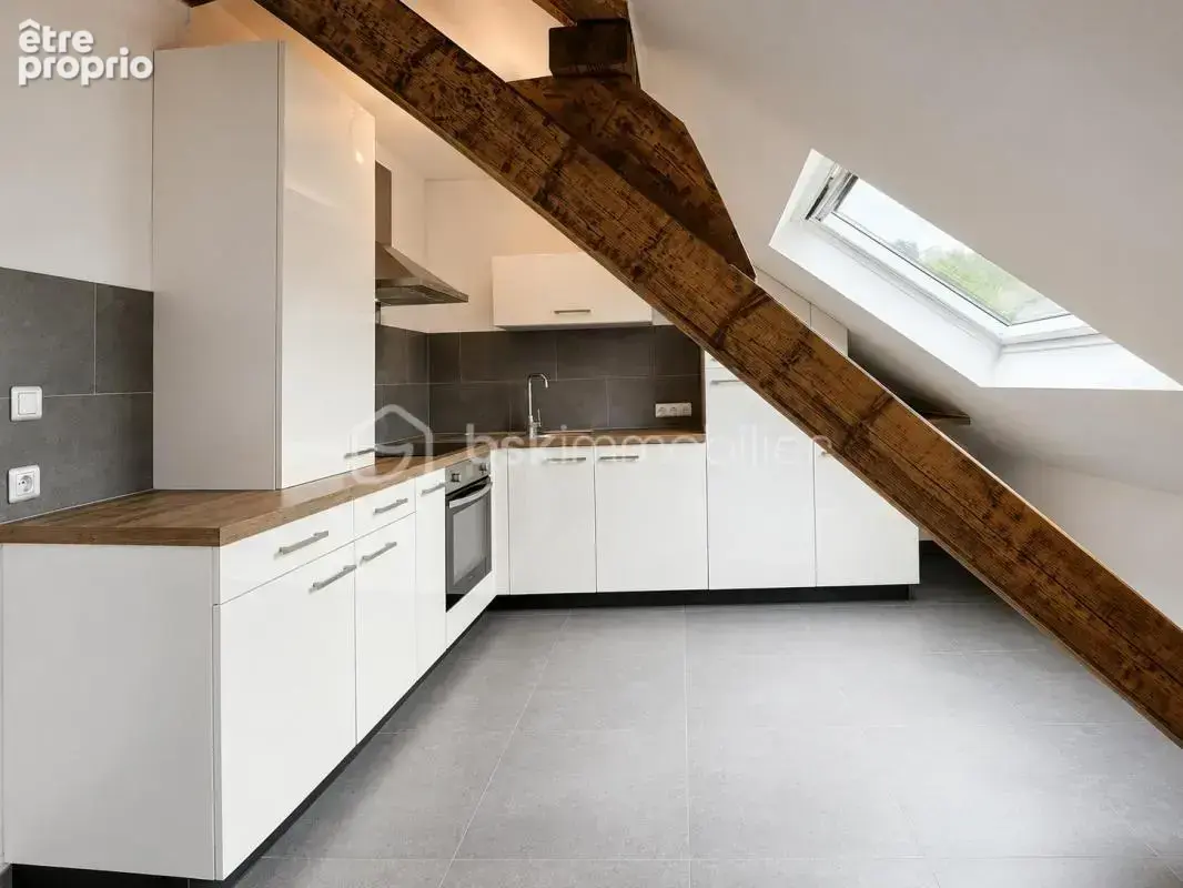 Appartement mansardé rénové – 73 m² au sol – terrasse – stiring-wendel - photo 2