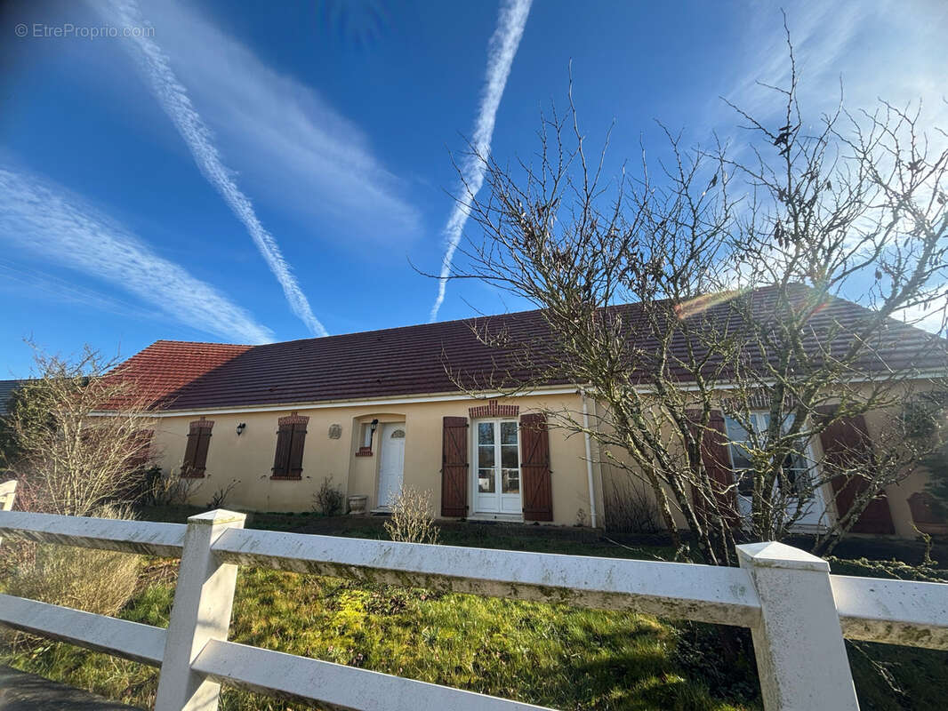 Maison à SAINT-ELIPH