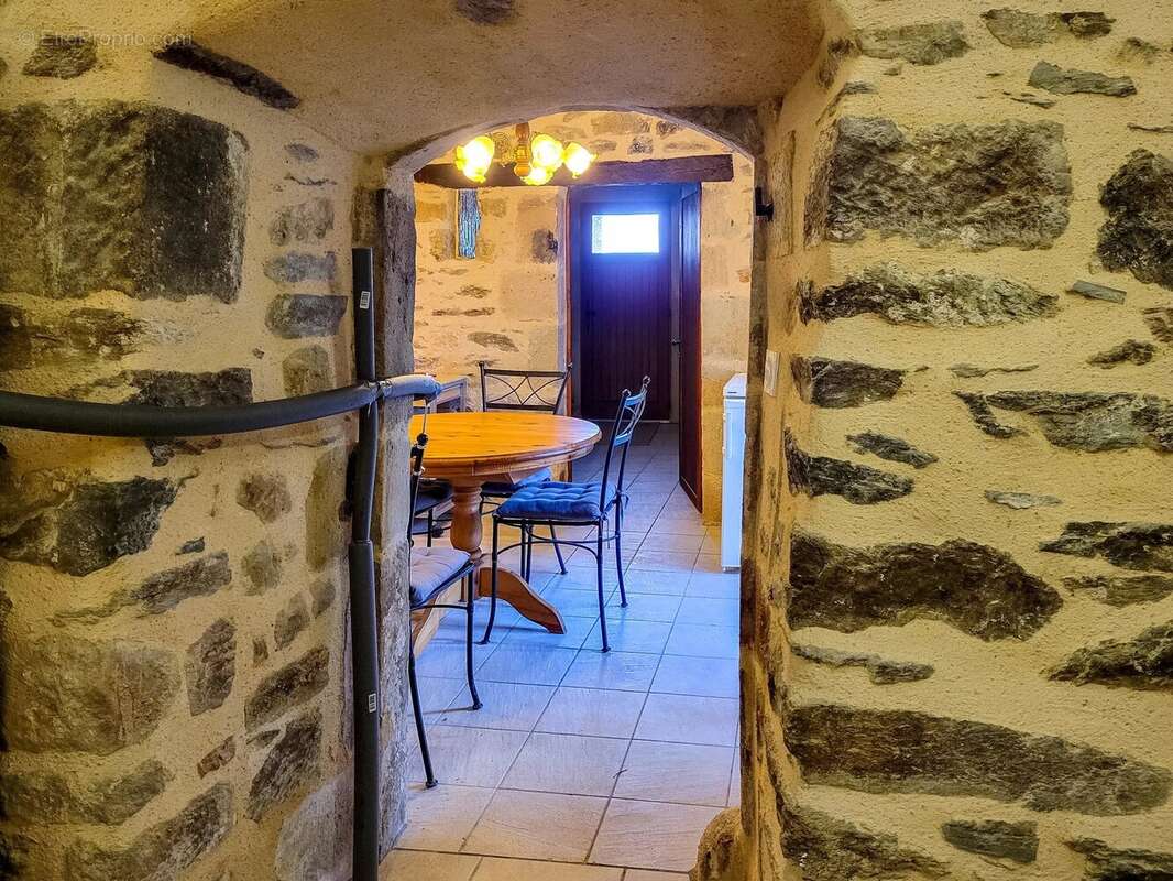 Charmante Propriété en Pierre avec Maison d’Amis au Cœur de Najac - photo 13