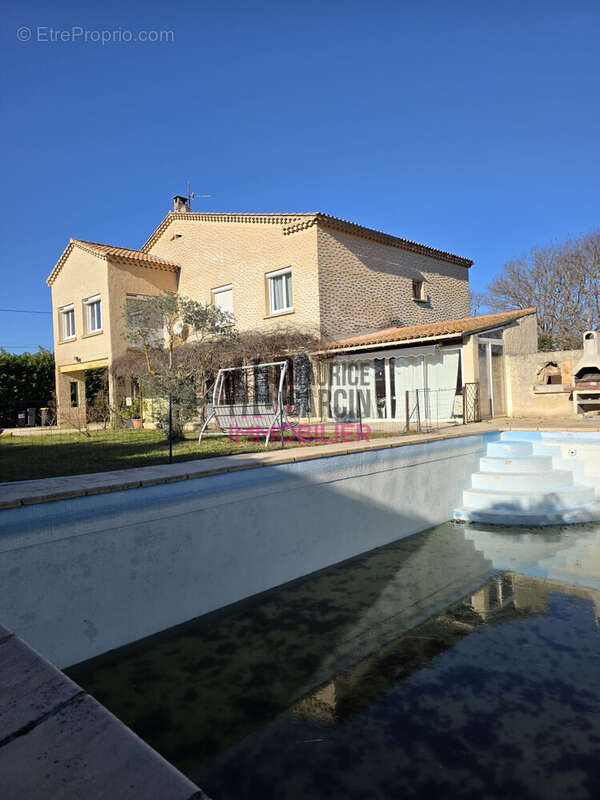 Maison à PERNES-LES-FONTAINES