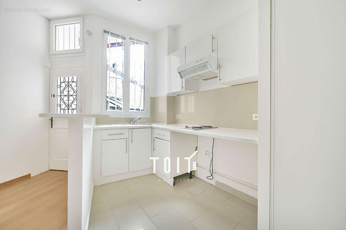 Appartement à PARIS-14E