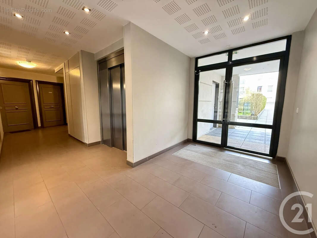Appartement à AVON