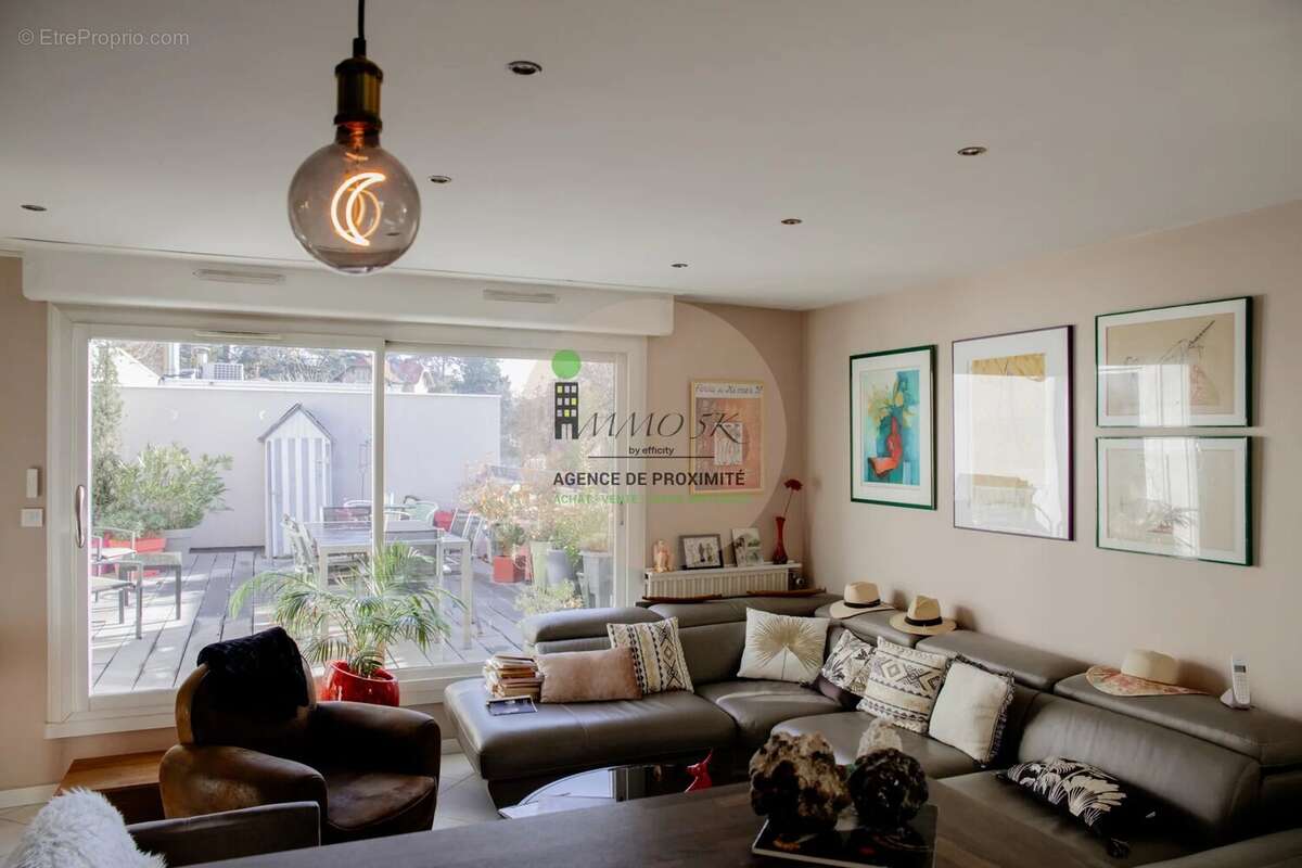 Appartement à RILLIEUX-LA-PAPE