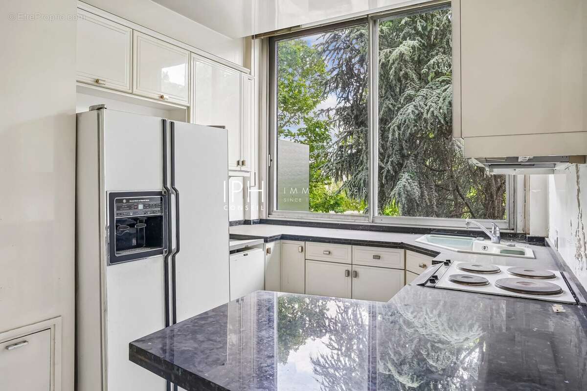 Appartement à NEUILLY-SUR-SEINE