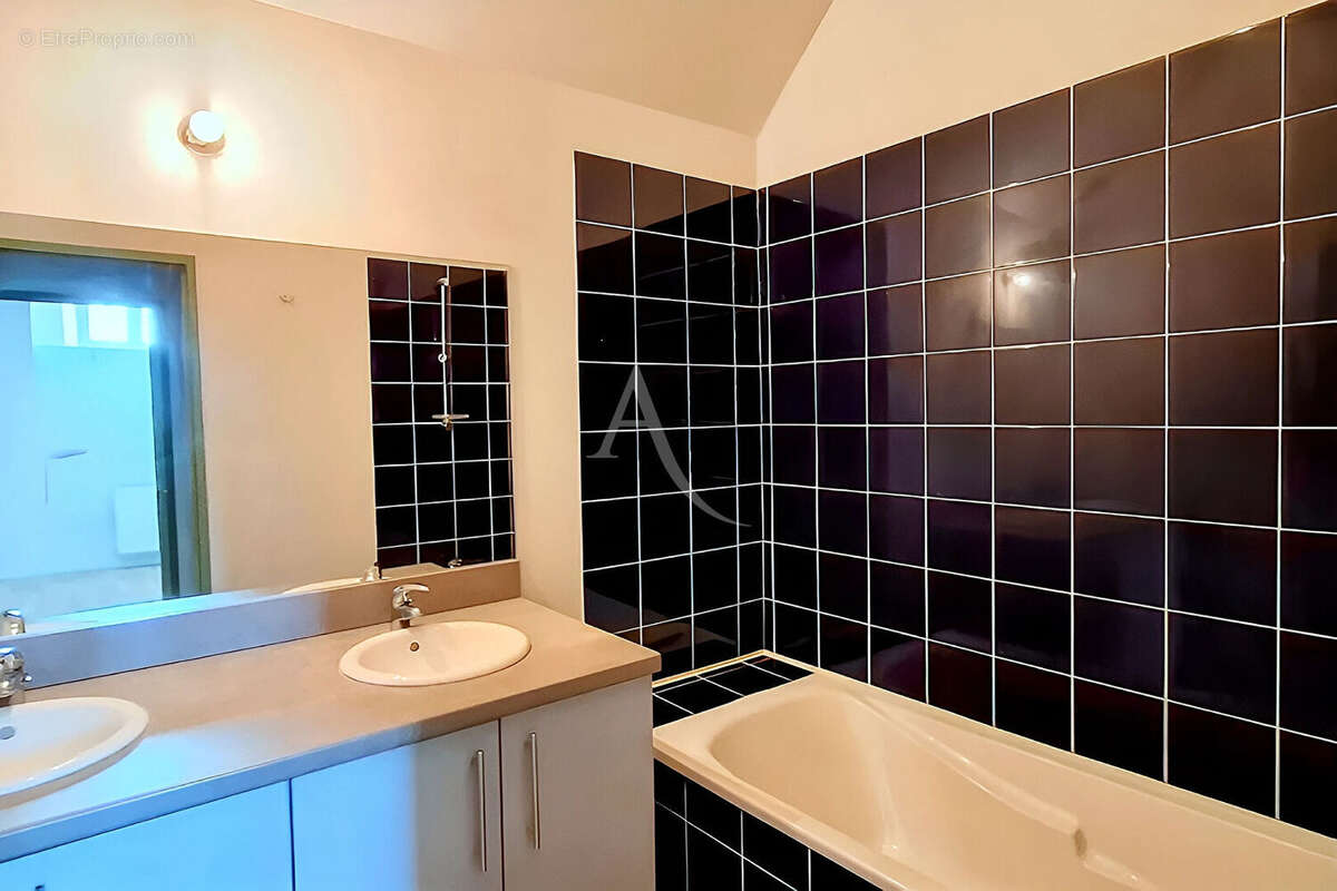 Appartement à LE CELLIER