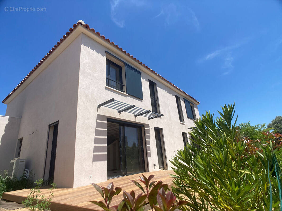 Maison à SIX-FOURS-LES-PLAGES