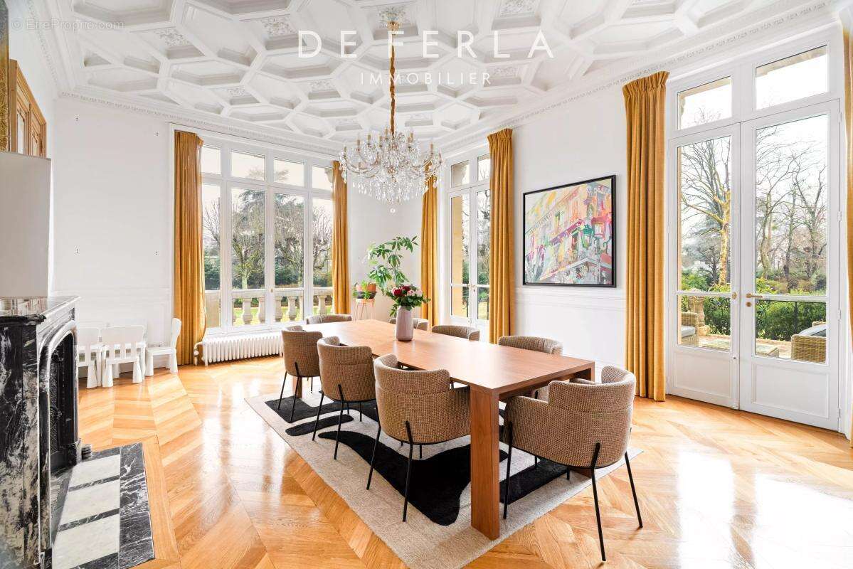 Maison à LE VESINET