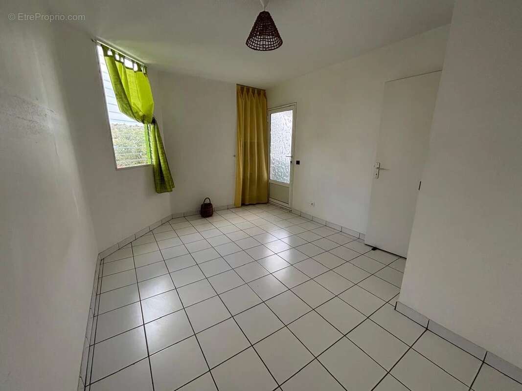Appartement à SAINTE-LUCE