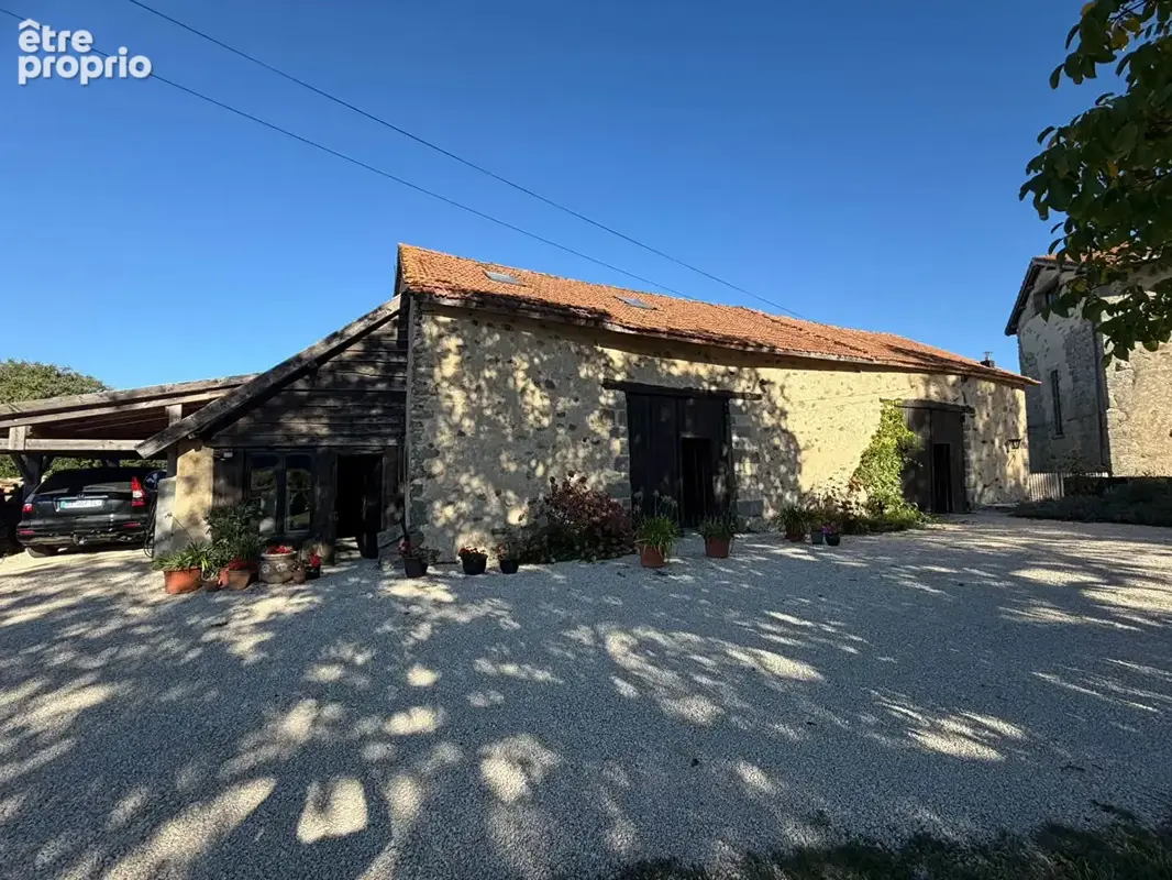 HAUTE-VIENNE ? Superbe chapelle du XIIe siècle entièrement rénovée et aménagée - photo 17