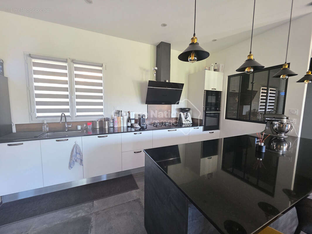 Maison à GREOUX-LES-BAINS