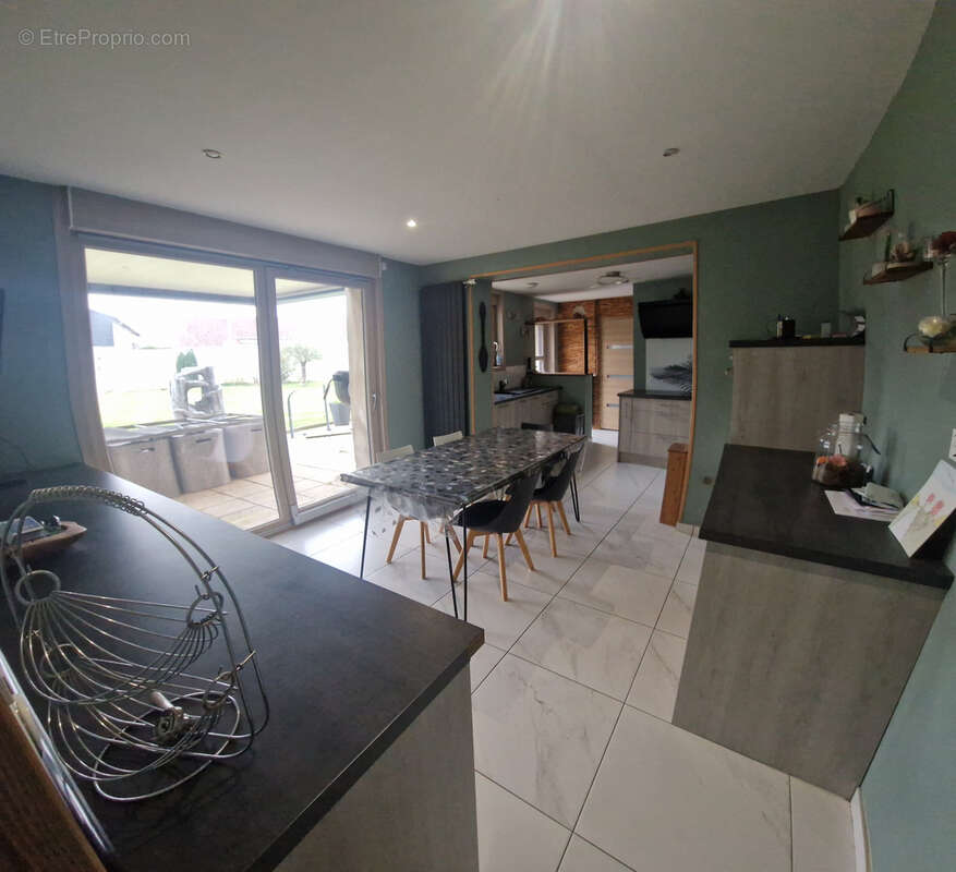 SEMI PLAIN PIED INDIVIDUEL rénové de 175 m2, 5 chambres voir+, garage et jardin sur Sailly Labourse - photo 8