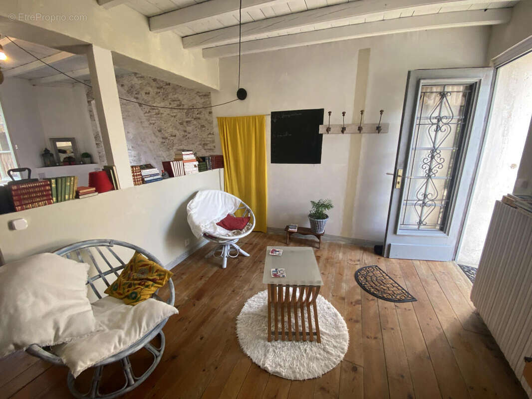 studio salon - Maison à RIOUX-MARTIN