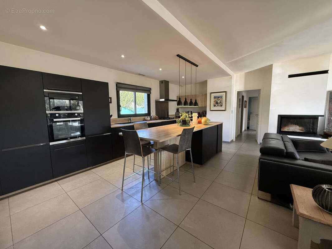 Maison à VAISON-LA-ROMAINE