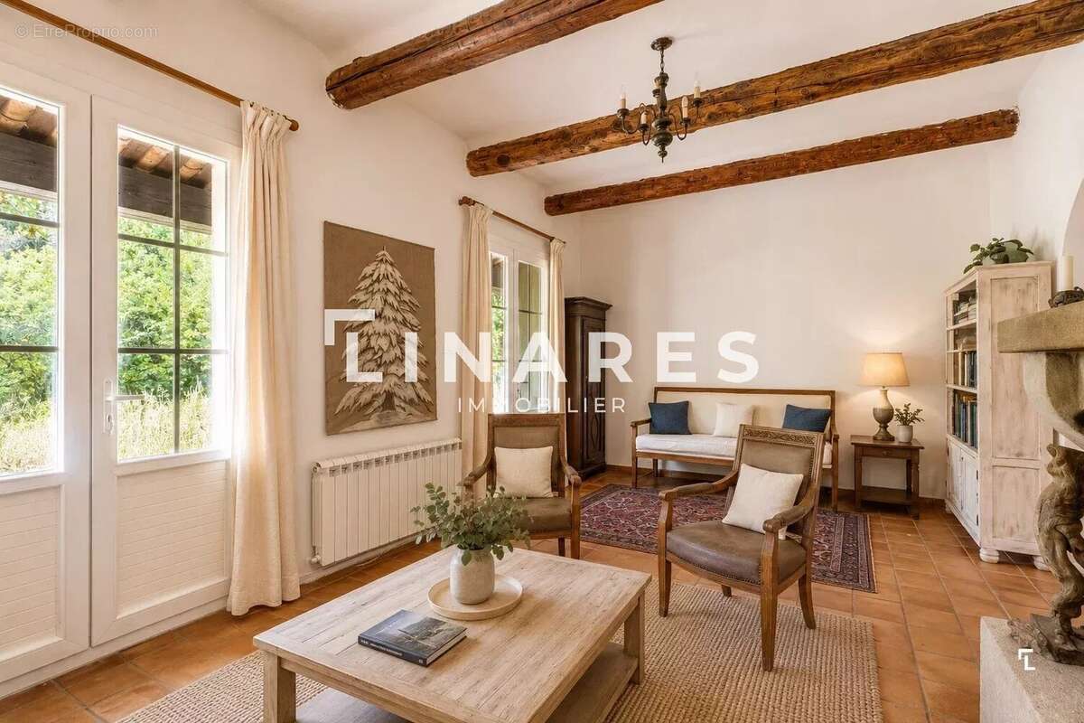AUTHENTIQUE BIGOURDIN - Villa T6 de 160m2 - Terrain 5200m2 - 13770 Venelles - photo 2