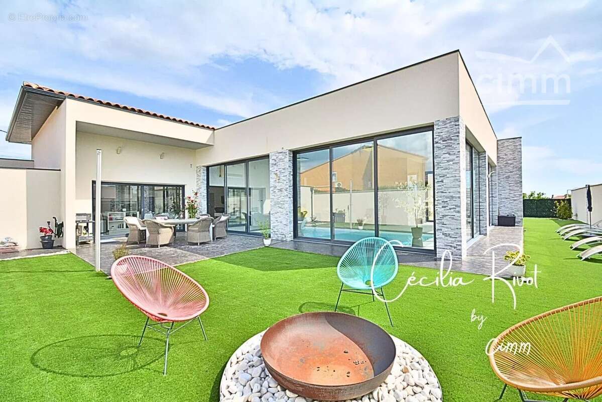 Llupia (66) villa d’exception contemporaine  avec piscine interieur - photo 3