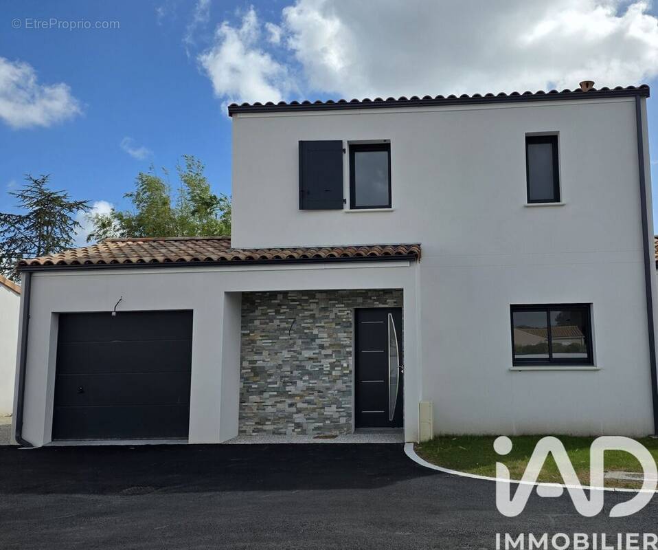 Photo 1 - Maison à BREUILLET