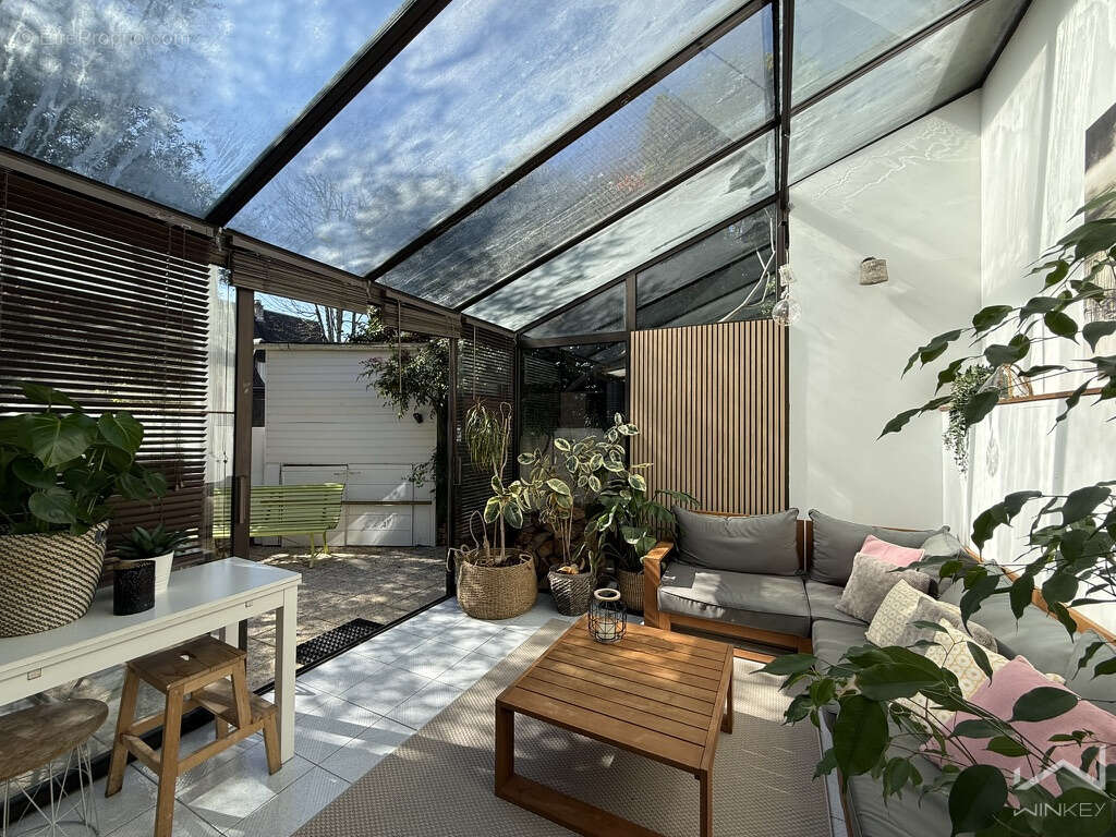 Nouveauté aux portes de  nantes  -- maison  avec piscine de  200 m2 au sol - - photo 3